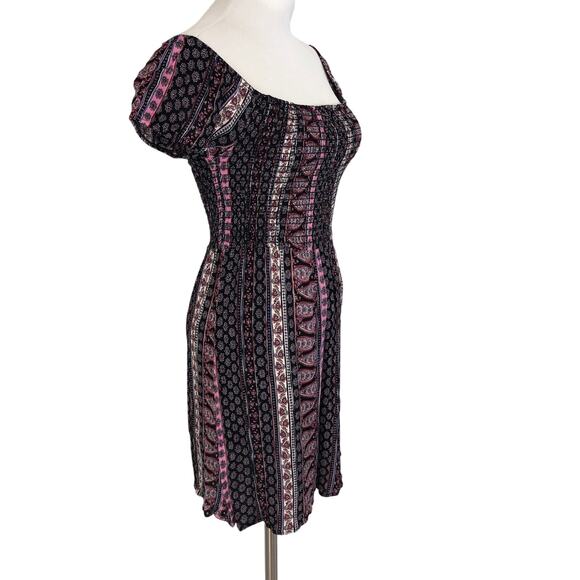 Rue21 Smocked Dress Knee Length Scoop Neck Size Medium Paisley Motif - Picture 8 of 10